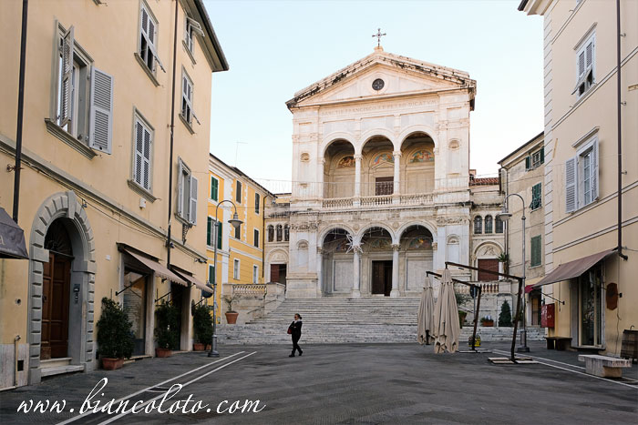 Кафедральный собор. Масса (Massa)