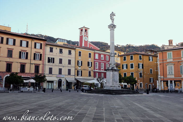 piazza Mercurio. Масса (Massa)