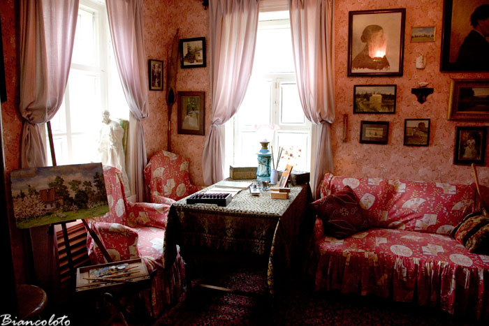 Комната сестры Антона Чехова - Марии