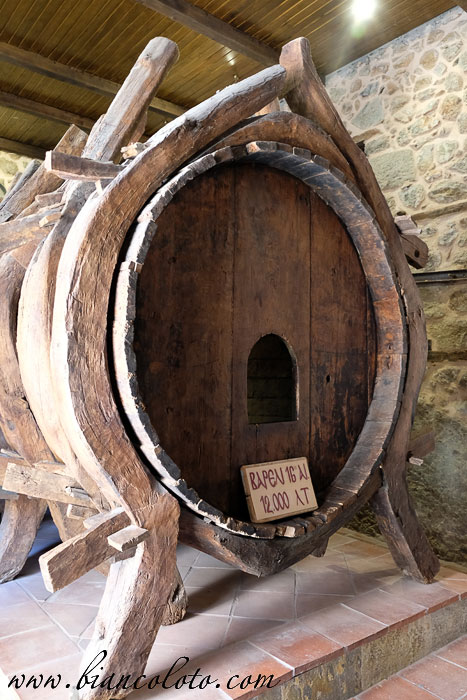 Монастырская бочка