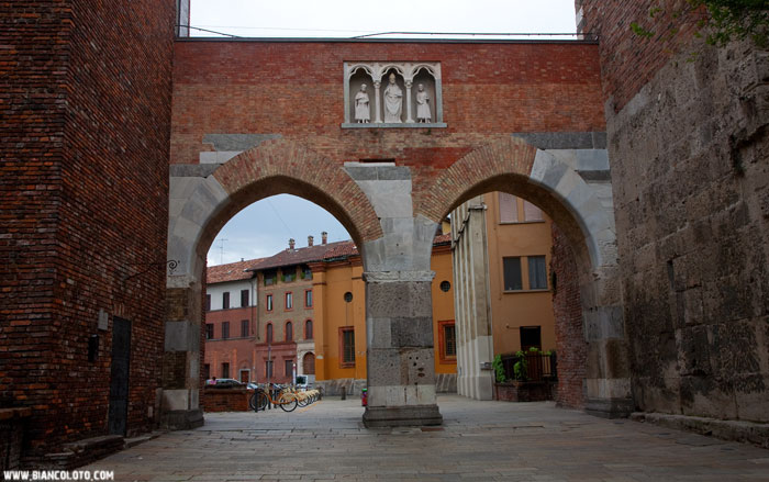 базилика Святого Амвросия. Милан