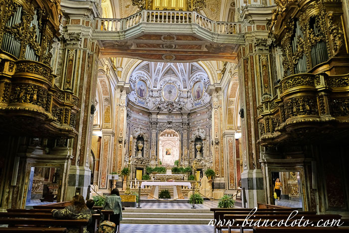  Базилика Санта Мария-дель-Кармине-Маджоре