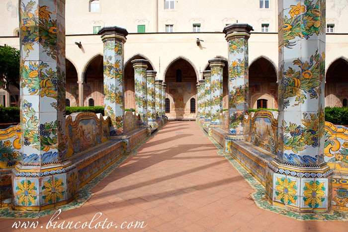 Церковь Санта Кьяра