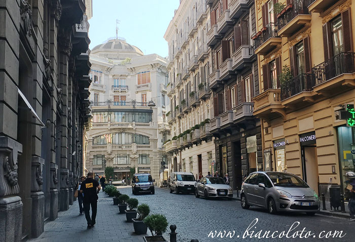 Шопинг в Неаполе 