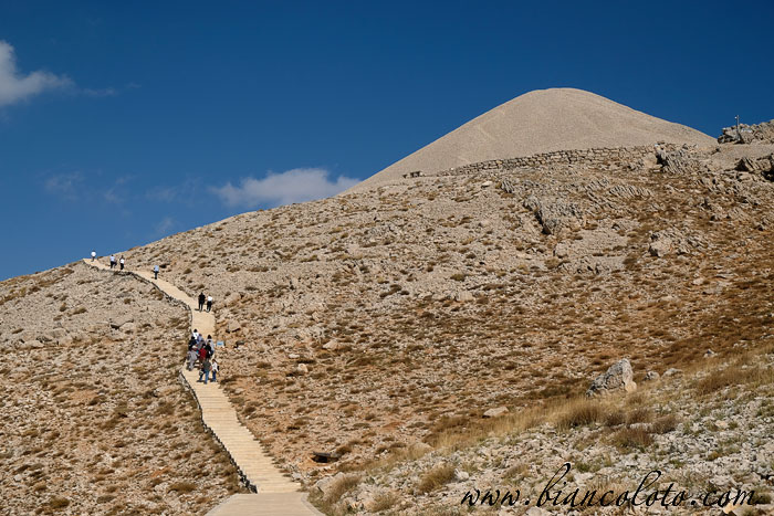 Подъем на гору Немрут 