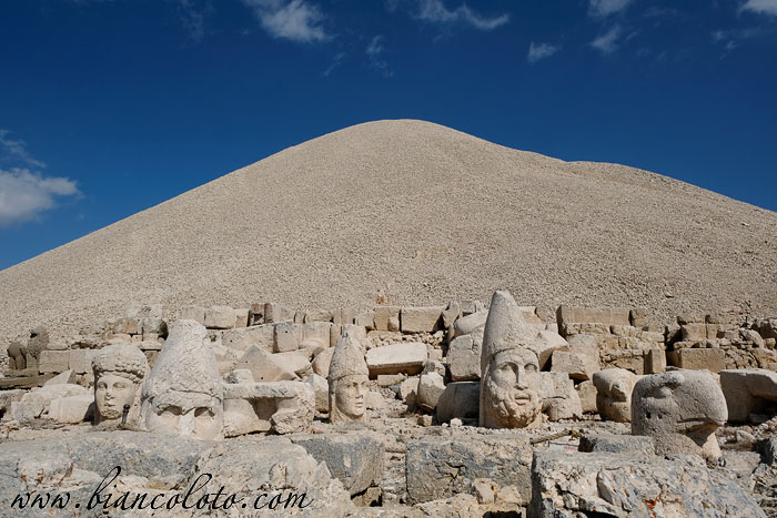 Гора Немрут 