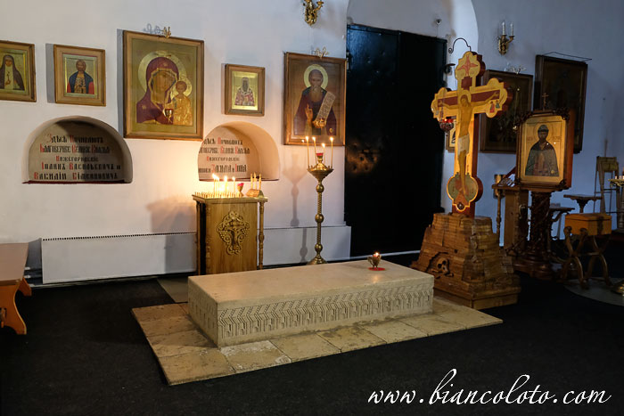 Могила Минина в соборе Архангела Михаила