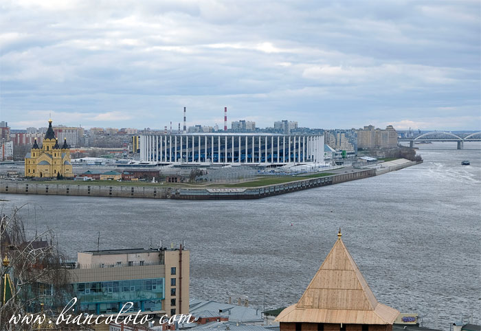 Вид на Стрелку из Кремля