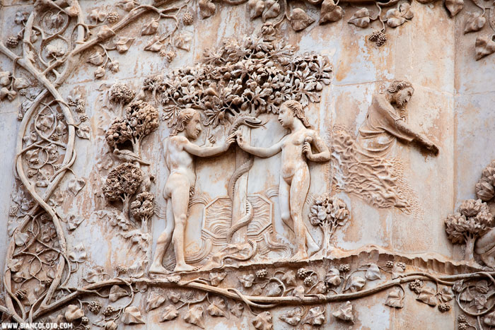 Фрагмент фасада, рельеф XIV в. Орвьето