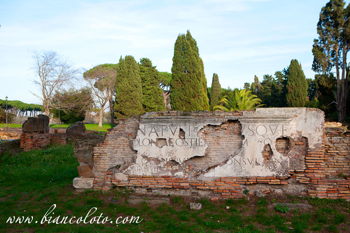 Надпись. Остия Антика