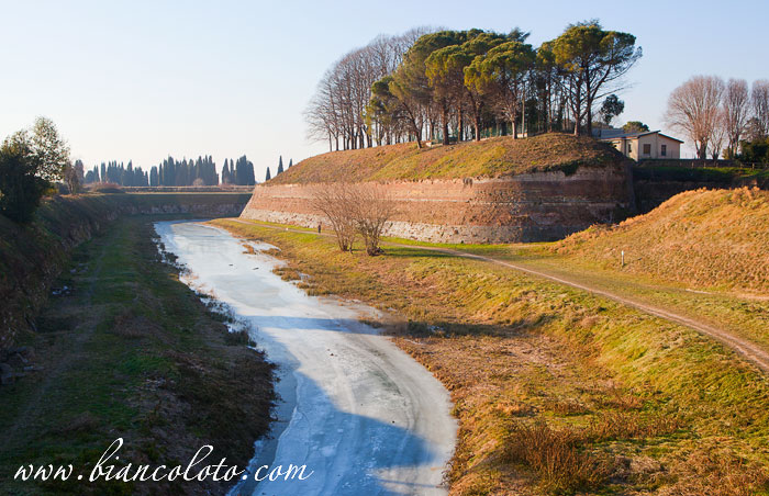 Оборонительные валы в Пальманове (Palmanova)