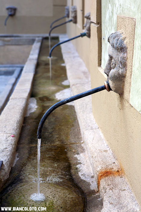 Фонтан семи каналов.  Паола