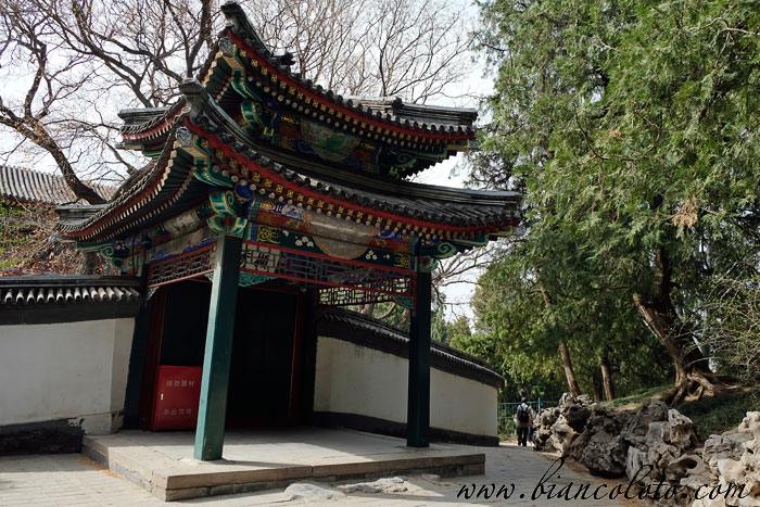 Храм Вечного Спокойствия. Императорский парк Бэйхай