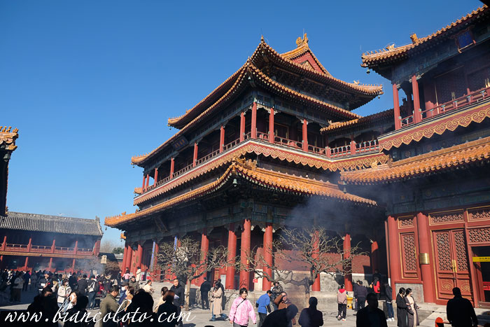 Буддийский храм Ламы. Пекин. Китай