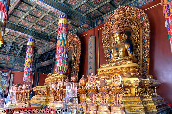 Павильон  Вечного Прибежища. Буддийский храм Ламы в Пекине