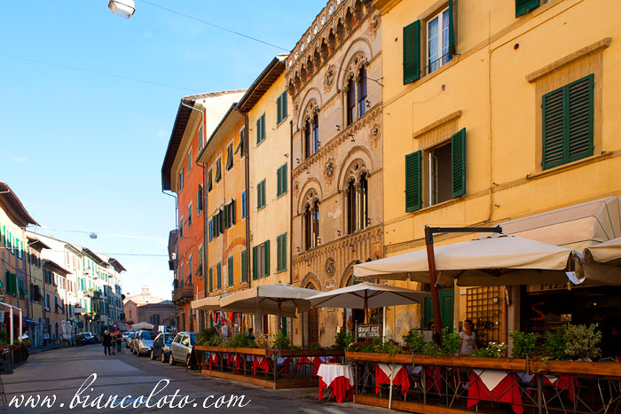 Via Santa Maria. Пиза