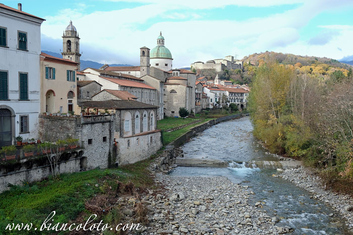 Понтремоли (Pontremoli)