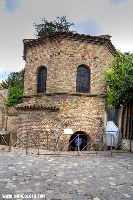 Арианский Баптистерий. Равенна