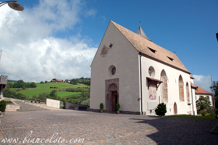 церковь на пути