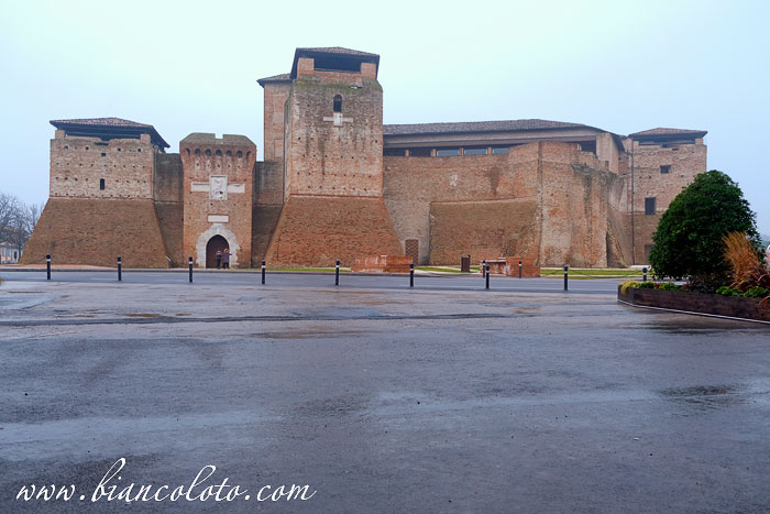 Замок Сизмондо  