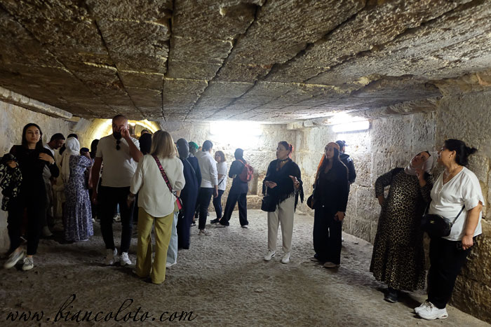 Храм Солнца. Шафрановый монастырь (Дейрулзафаран) 