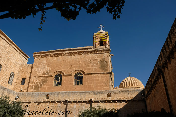 Шафрановый монастырь (Дейрулзафаран) 