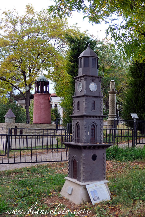 Миниатюры анатолийских часовых башен 