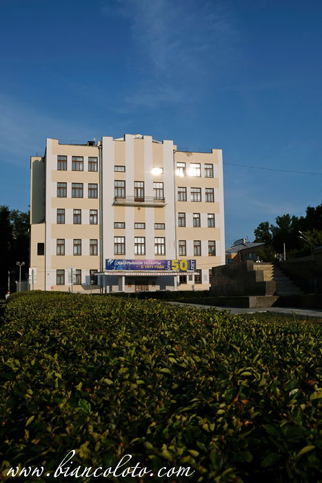 Спуститься в «Бункер Сталина»