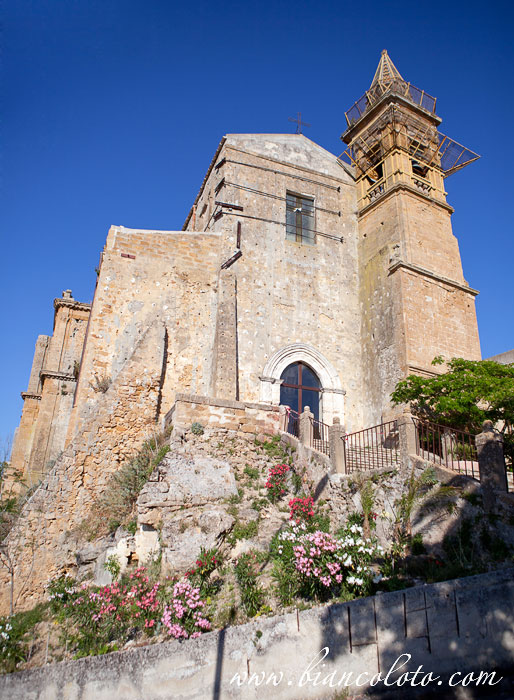 Церковь Мадре. Самбука ди Сичилия