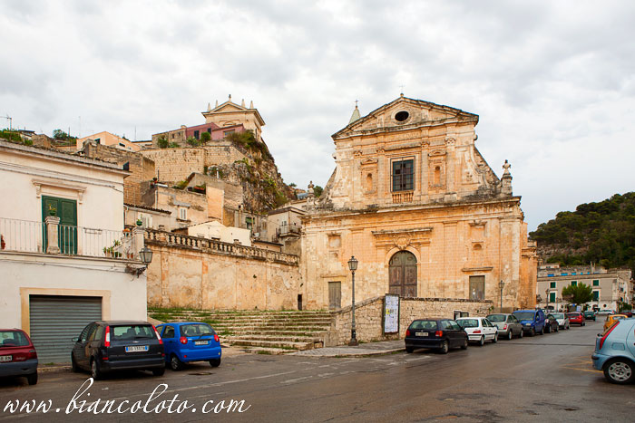 Церковь Санта Мария-делла-Консолацьоне. Шикли