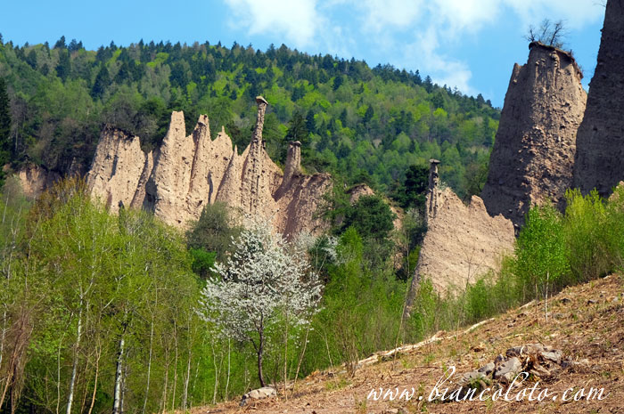 Земляные пирамиды Сегондзано