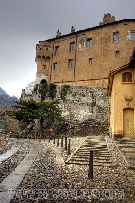 Замок Аделаиды. Суза