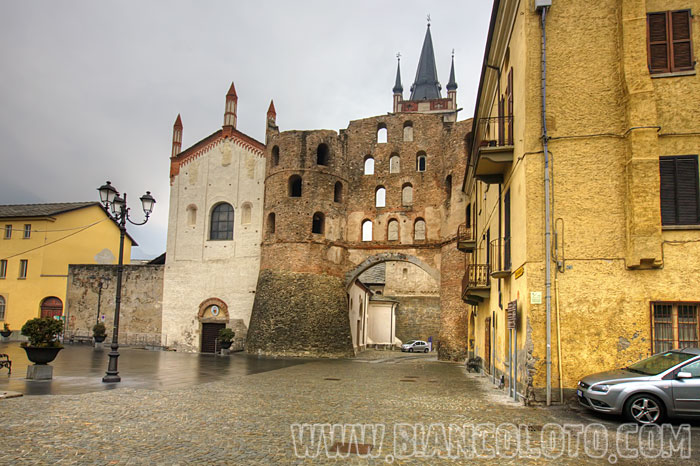 Савойские ворота. Суза