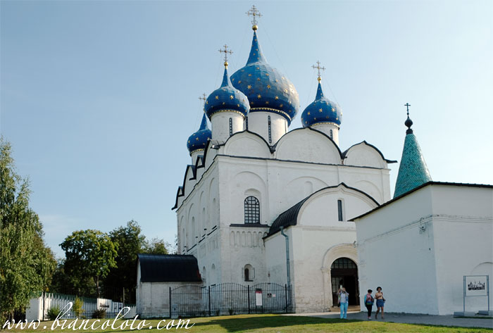 Рождественский собор. Суздальский Кремль.