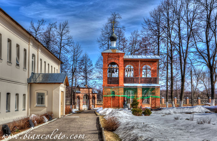Звонница. Свято-Введенская пустынь.