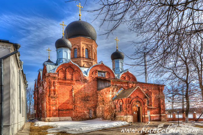 Церковь в честь Введения во Храм Пресвятой Богородицы. Свято-Введенская пустынь.