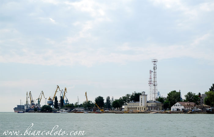 Морские прогулки в Таганроге