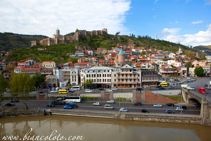 Вид на крепость Нарикала 