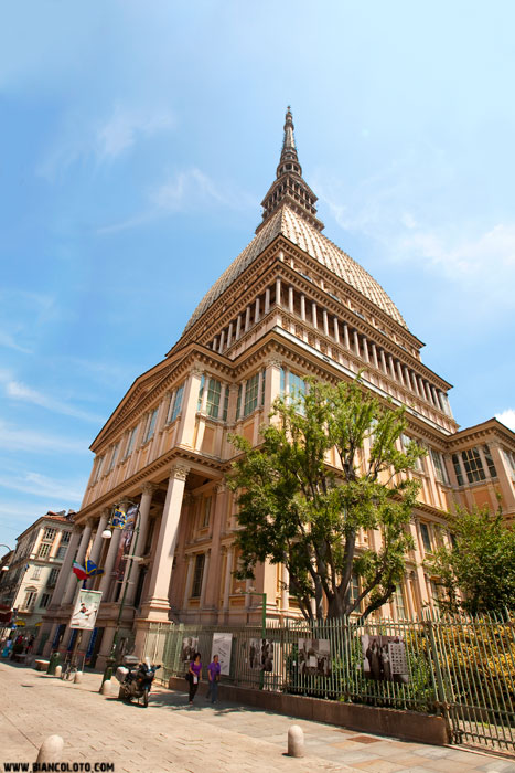  Моле Антонеллиана 