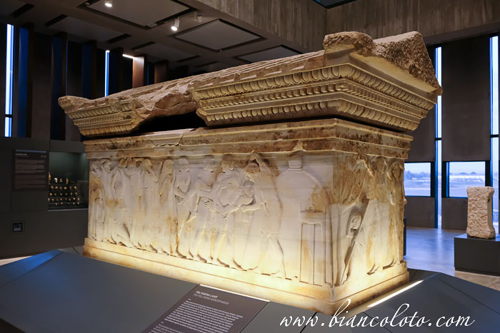 Саркофаг Поликсены  