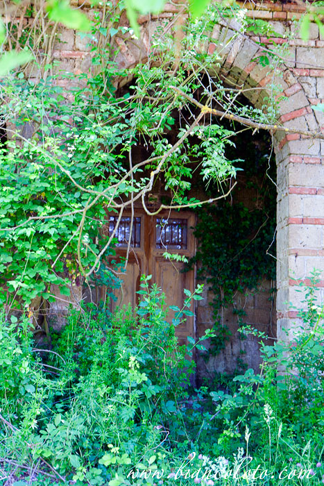 Заброшенная серная шахта. Туфо