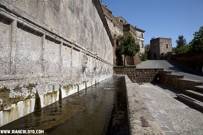 Фонтан Семи кранов. Тускания