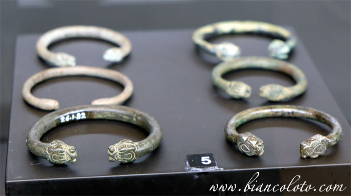 Украшения периода Урарту. Музей Вана