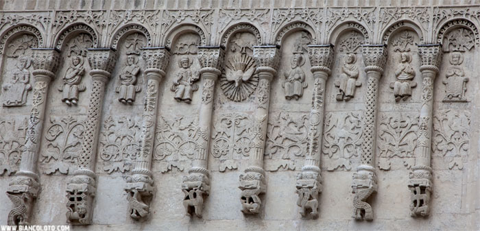 Дмиетриевский собор: фрагмент. Владимир