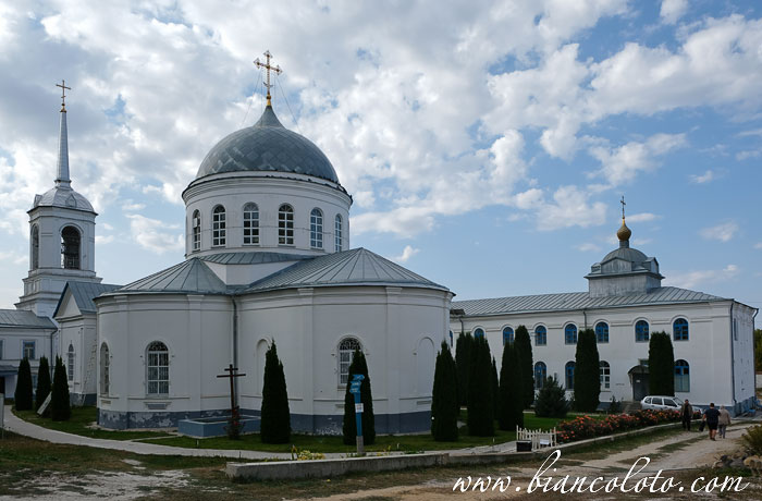 Свято-Успенский Дивногорский монастырь
