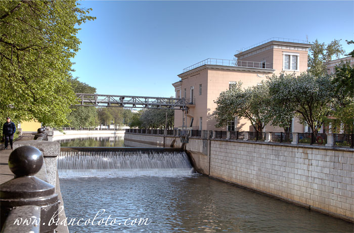 Вдоль Яузы, Москва