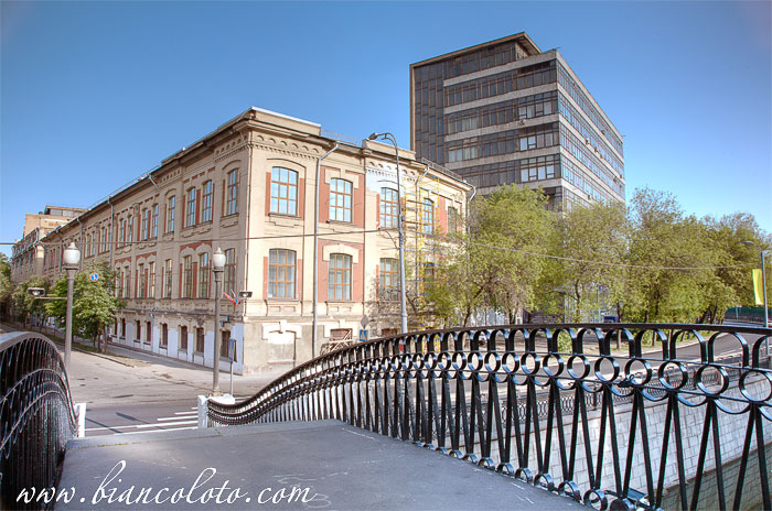 Таможенный мост