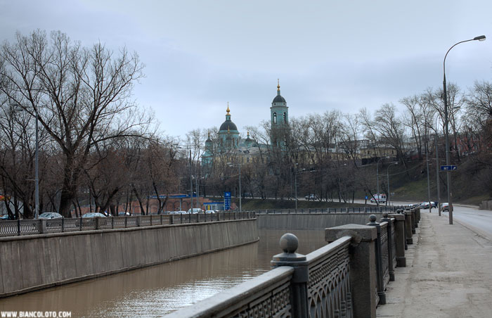 Вдоль Яузы, Москва